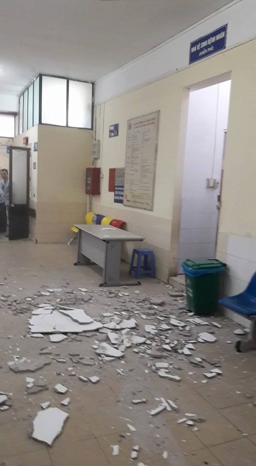 Vữa trần rơi trúng đầu người phụ nữ đang bế cháu nhỏ tại bệnh viện