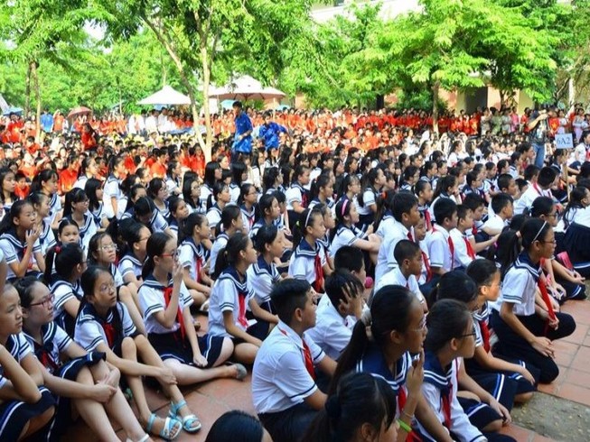 Cho học sinh nghỉ nếu lũ lớn, nguy hiểm
