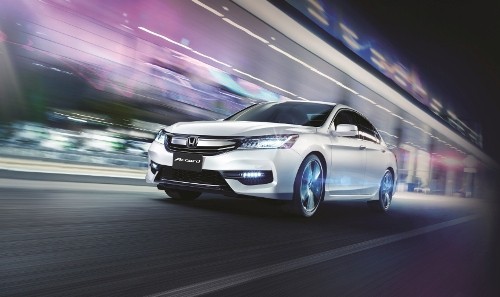 Honda Accord 2016 - chiến binh đam mê và hứng khởi