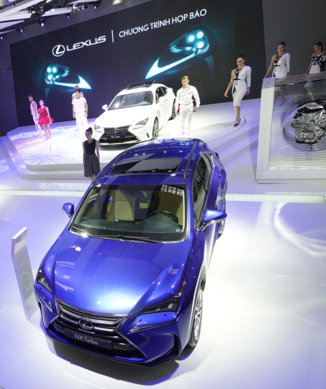 Bốn mẫu xe Lexus ấn tượng tại triển lãm ô tô 2016