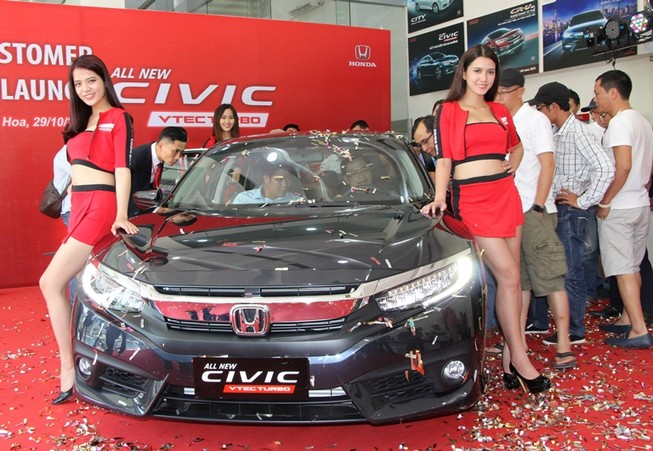 Honda Cộng Hòa tri ân khách hàng và ra mắt Civic 2017