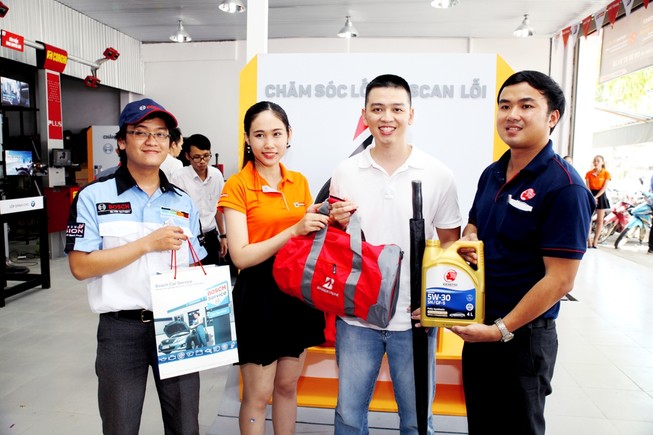 “Một giờ chăm xe, vạn dặm an toàn” ở Nha Trang