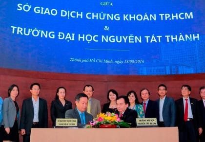 Sinh viên có cơ hội thực tập tại trung tâm dữ liệu trị giá 300 tỉ