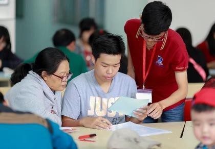 Giảm học phí cho tân sinh viên 4 tỉnh có cá chết do ô nhiễm