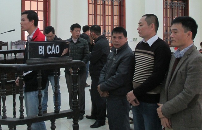 Chủ cây xăng gắn IC ăn bớt hàng chục ngàn lít xăng dầu