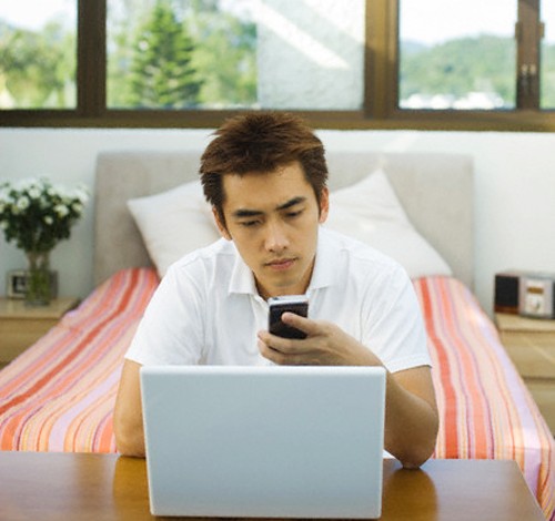10 lý do quý ông không tin vào tin nhắn 'em yêu anh'