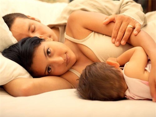 Sau sinh nghỉ ‘yêu’ bao lâu mới an toàn?