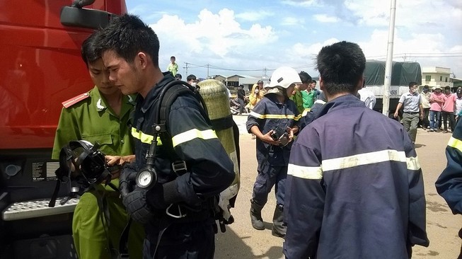 Rò rỉ khí ga, hàng trăm công nhân tháo chạy tán loạn