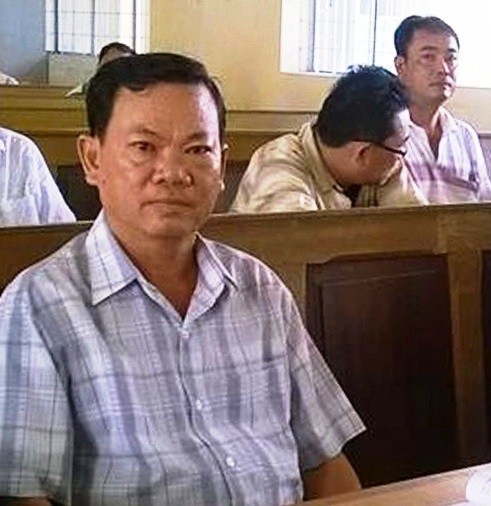 Tạm đình chỉ điều tra vụ án tham nhũng bạc tỉ