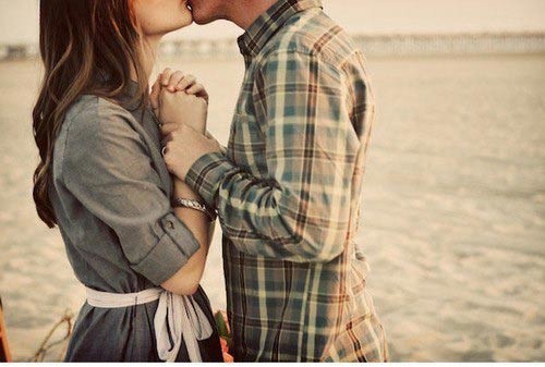 Những cái chạm khẽ lay động tâm hồn