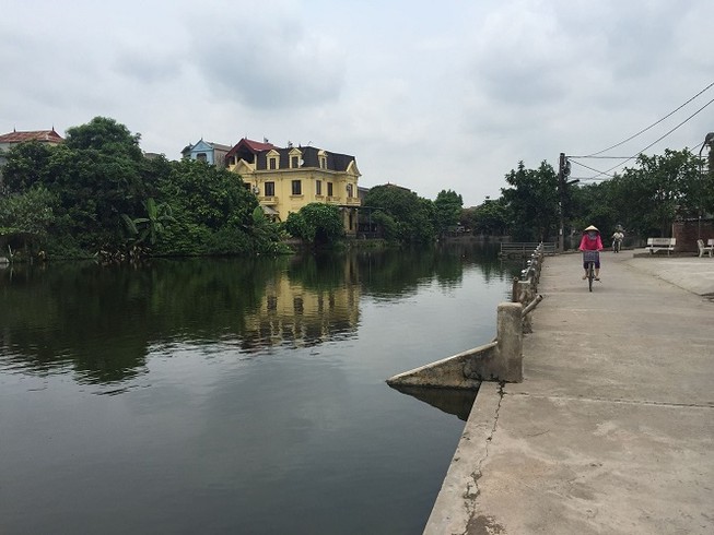 Phát hiện thi thể bé trai không có tứ chi nổi trên mặt hồ