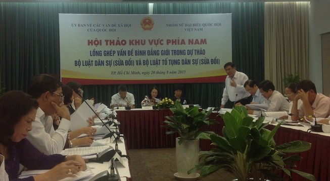 Gỡ vướng khó ly hôn chồng ngoại