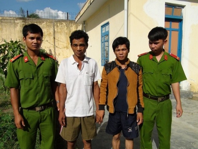 Bắt được nghi can truy sát một gia đình vì nghi dùng ‘thuốc thư’