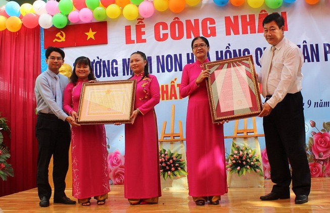 Trường mầm non Hoa Hồng đạt tiêu chuẩn chất lượng giáo dục