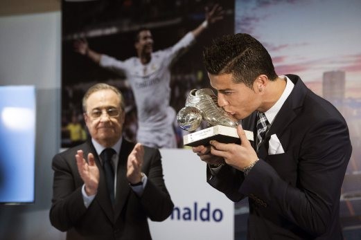 Tiệc mừng ‘kỷ lục của mọi kỷ lục’ cho Ronaldo