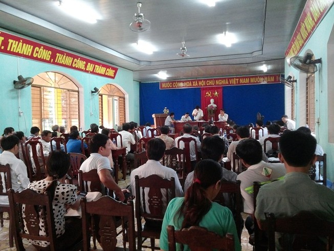 Vụ mang quan tài lên cao tốc: Đã chi tiền thưởng cho người dân