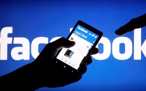 Tổ chức họp báo trả lời vụ chê chủ tịch tỉnh trên Facebook