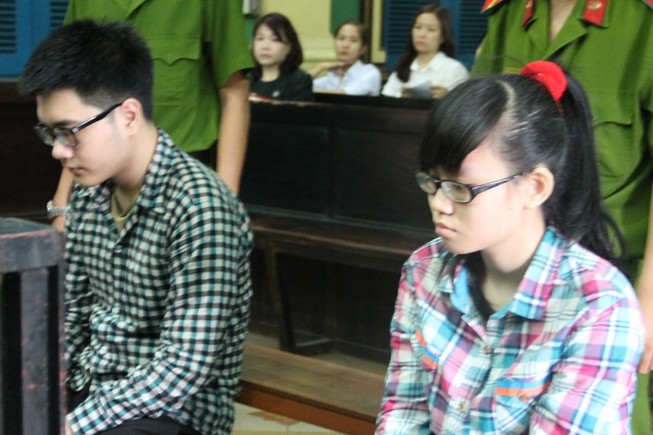 Nam sinh viên đầu độc, phân xác bạn đồng tính lãnh án