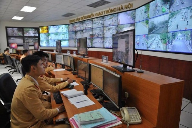 Xử phạt qua camera: Phạt cả biển xanh, biển đỏ
