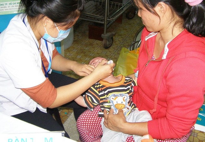 Gần 200.000 trẻ sẽ được uống vaccine bại liệt