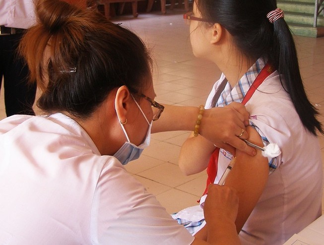 Lùi thời gian kết thúc chiến dịch tiêm vaccine sởi-rubella