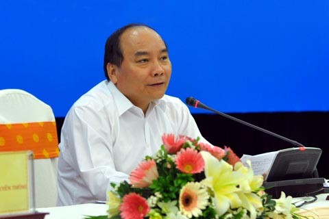 Phó Thủ tướng Nguyễn Xuân Phúc: Huy động tổng lực tham gia chống hạn
