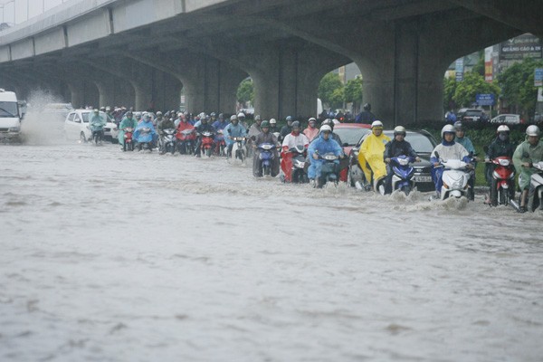 Nội thành Hà Nội sẽ ngập úng ở 16 điểm khi mưa lớn