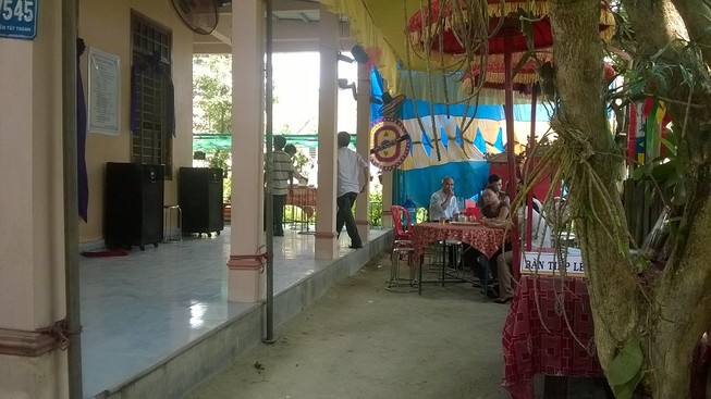 Phát hiện nam thanh niên treo cổ ngay bên cạnh mộ cha
