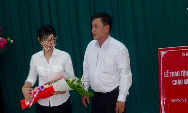 TAND huyện Cần Giờ xin lỗi người phụ nữ 'đánh bạc một mình'