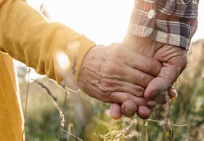 Vợ chồng lâu năm sẽ có đặc điểm sinh học giống nhau
