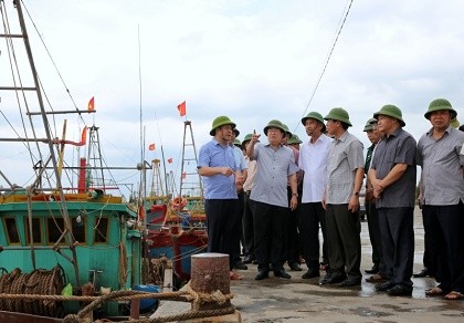 Phó thủ tướng trực tiếp chỉ đạo cứu nạn giữa tâm bão số 1