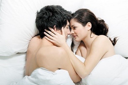 7 hành động gợi cảm với đôi bàn tay