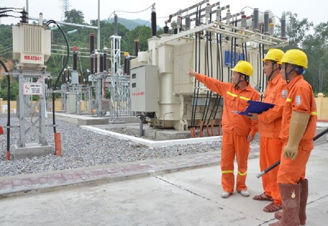 Doanh thu tăng mạnh, EVN vẫn lỗ gần ngàn tỉ