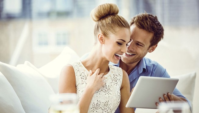 Phụ nữ khéo chọn chồng để rộng đường sự nghiệp