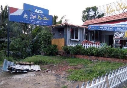 Chủ quán Xin Chào: "Tôi lại bị yêu cầu tháo dỡ"