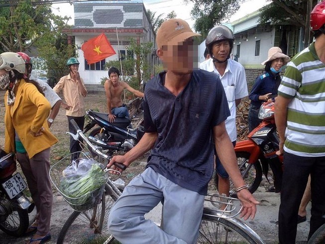 'Bắt nhầm' 2 vợ chồng vì nghi bắt cóc trẻ em