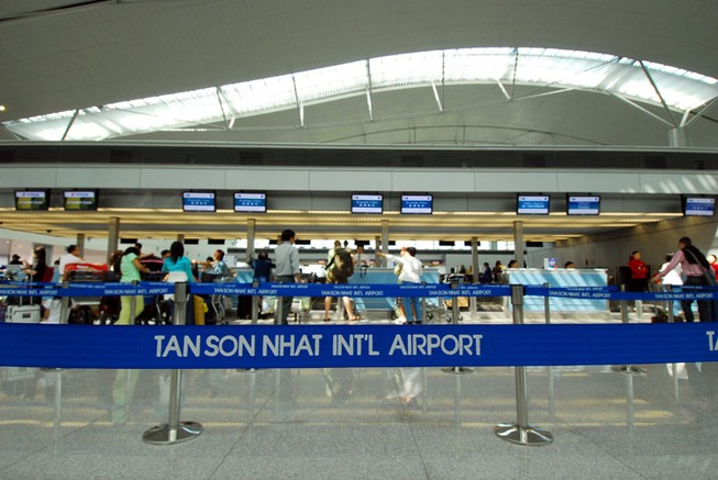 Một hành khách Trung Quốc mang súng ngắn tại sân bay Tân Sơn Nhất