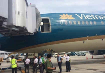 'Giấc mơ bay' của Vietnam Airlines gặp sự cố ở Nội Bài