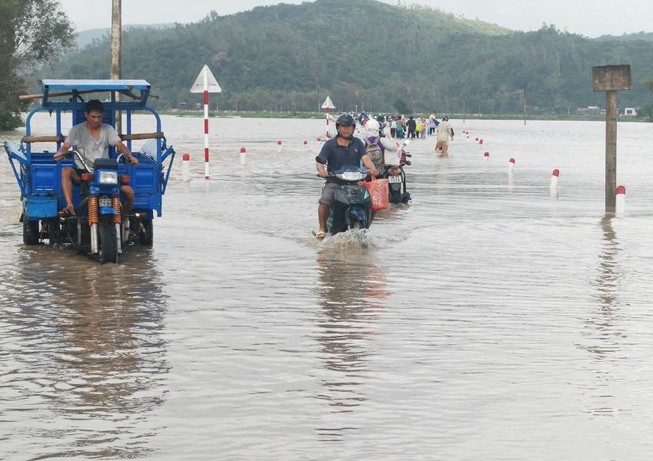 Lần đầu tiên, Phú Yên bị ngập lụt ngày giáp tết