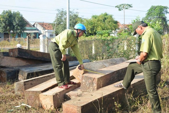 Tài xế dùng độc chiêu trốn truy đuổi