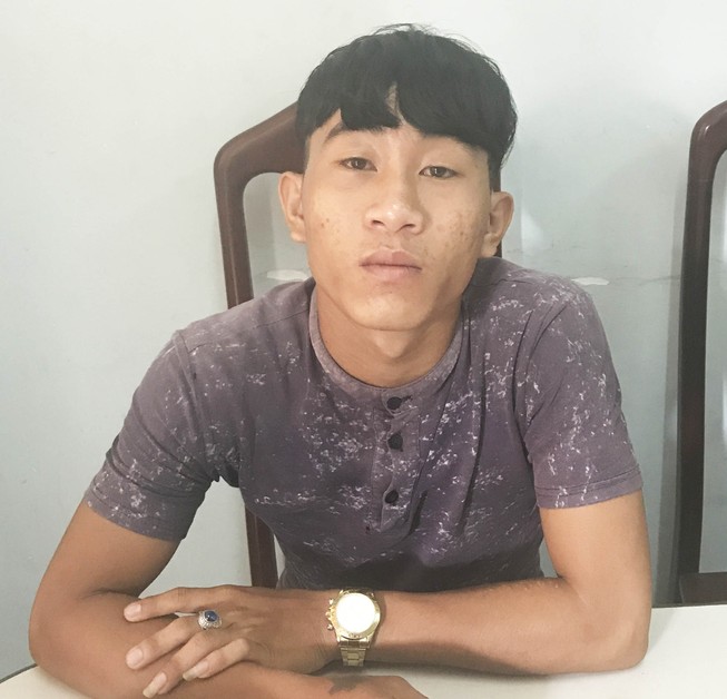 Cả chục thanh niên truy sát trên đường phố