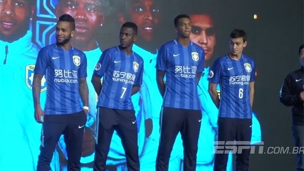 Bóng đá Trung Quốc và Leicester City: Tiền không phải là tất cả!