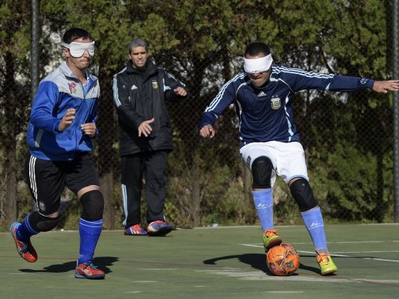 Messi khiếm thị đặt mục tiêu vô địch bóng đá Paralympic