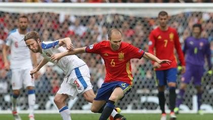 Trước trận Tây Ban Nha - Thổ Nhĩ Kỳ: Iniesta đã thể hiện ra sao?