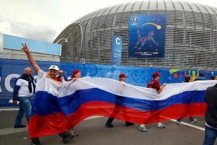 Tổng thống Putin: 200 fan Nga làm sao tấn công nổi hàng ngàn fan Anh”