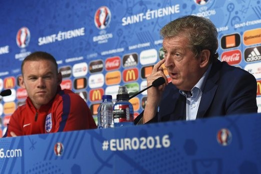 Loại Rooney khỏi đội hình xuất phát