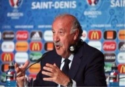 HLV Del Bosque nói đội Ý: Không ai tắm hai lần trên một dòng sông