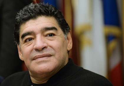 Bóng đá Argentina khủng hoảng, Maradona bỏ họp ra về