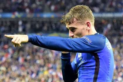 Griezmann: “Đừng so sánh tôi với Platini hay Zidane”