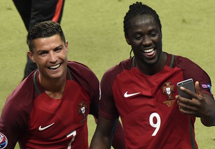 HLV Santos ví Eder là con vịt xấu xí 'hóa'… thiên nga